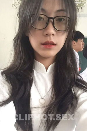 Mới lớp 11 đã đạt danh hiệu học sinh giỏi môn sinh lý Sexdiary