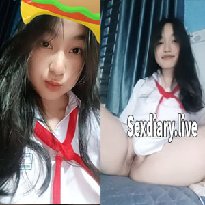 Em Gái Họ Quần Xanh Áo Trắng Đeo Khăn Quàng Đỏ Thích Khám Phá Môn Sinh Học Sexdiary